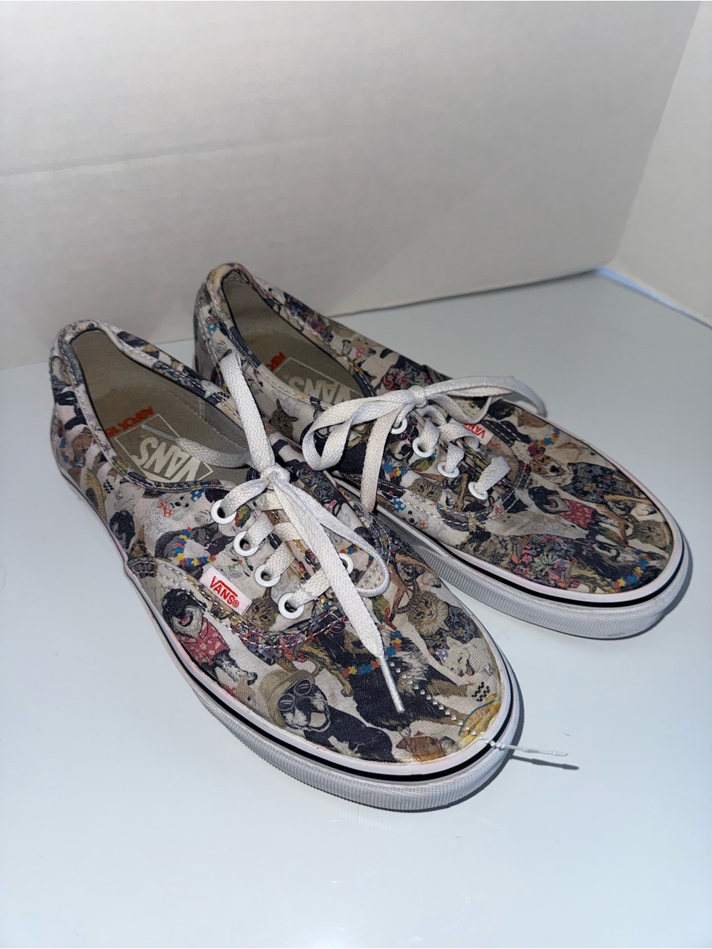 VANS canvas party dogs print lace up skater sneakers 7.5
